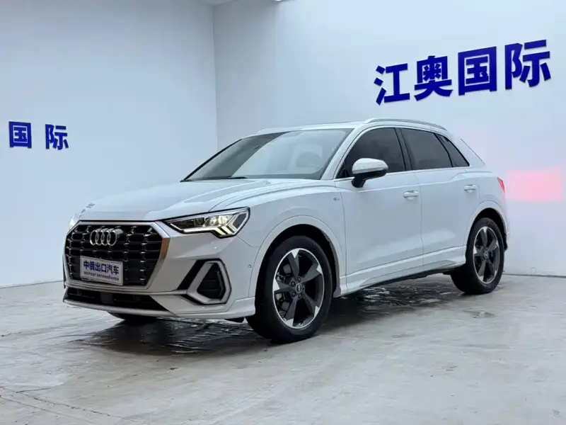 Audi Q3, 2023