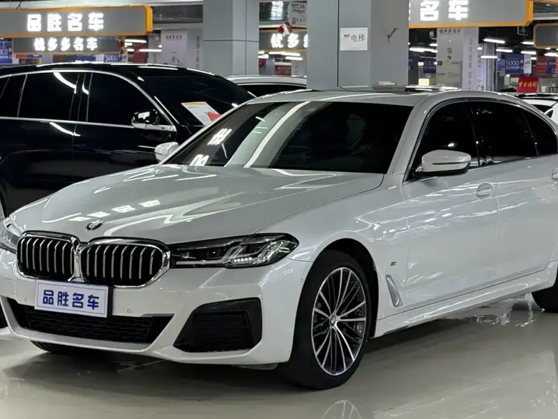 BMW 5 Series, 2022