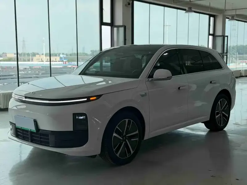 Li Auto Li L6, 2025