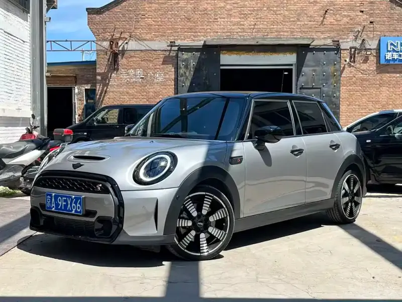 MINI Mini, 2024