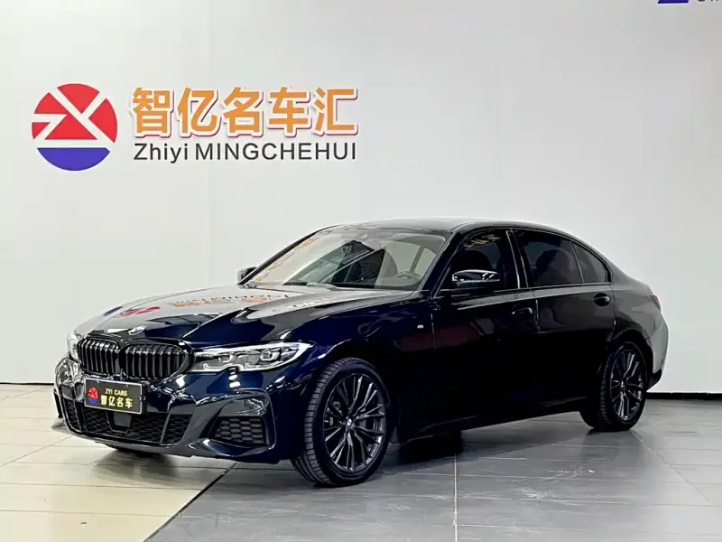 BMW 3 Series, 2022