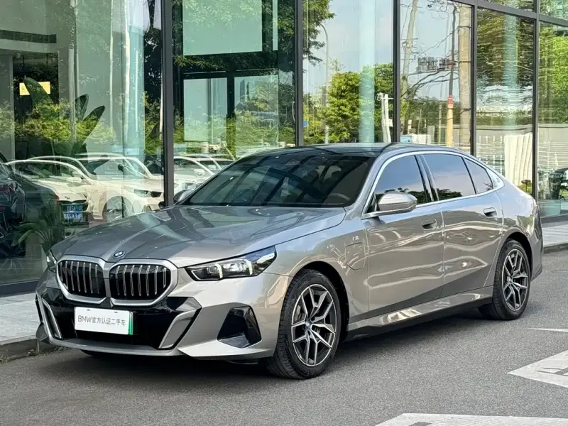 BMW i5, 2024