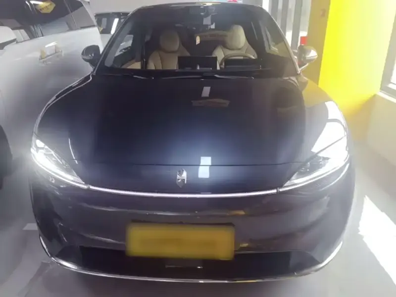 Luxeed Zhijie R7, 2025