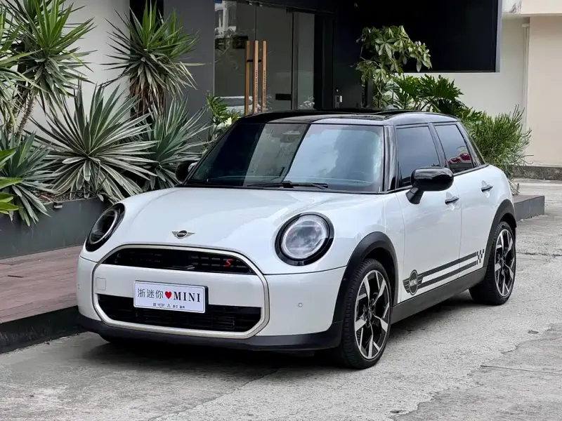 MINI Mini, 2025