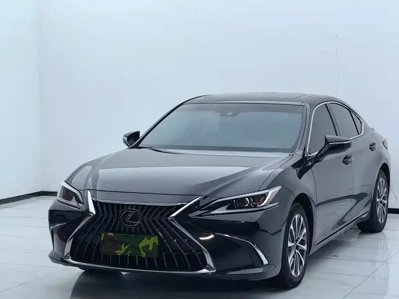 Lexus ES, 2024
