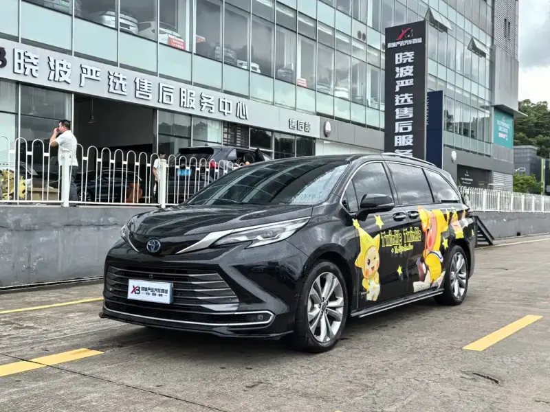 Toyota Sienna, 2024