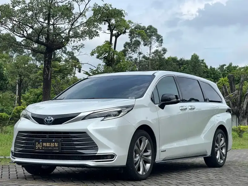 Toyota Sienna, 2024
