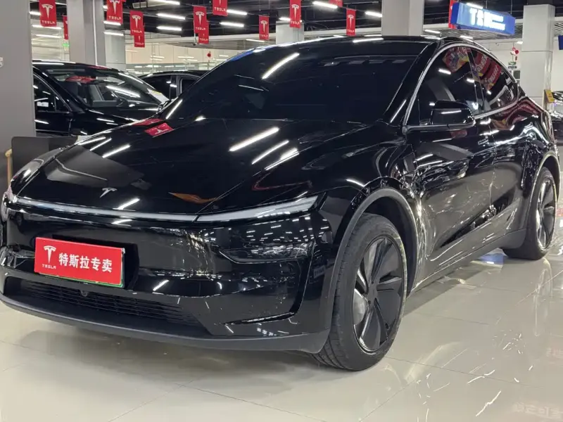 Tesla Model Y, 2026