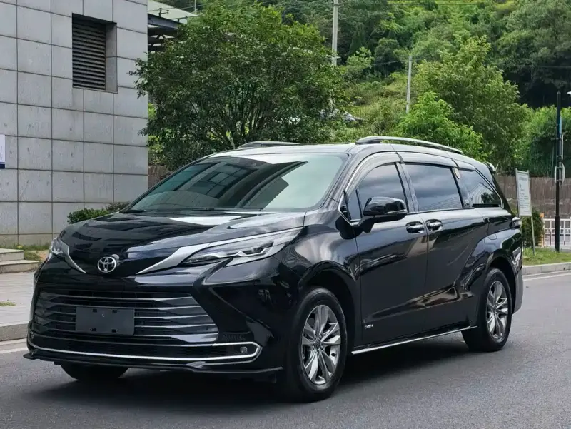 Toyota Sienna, 2024