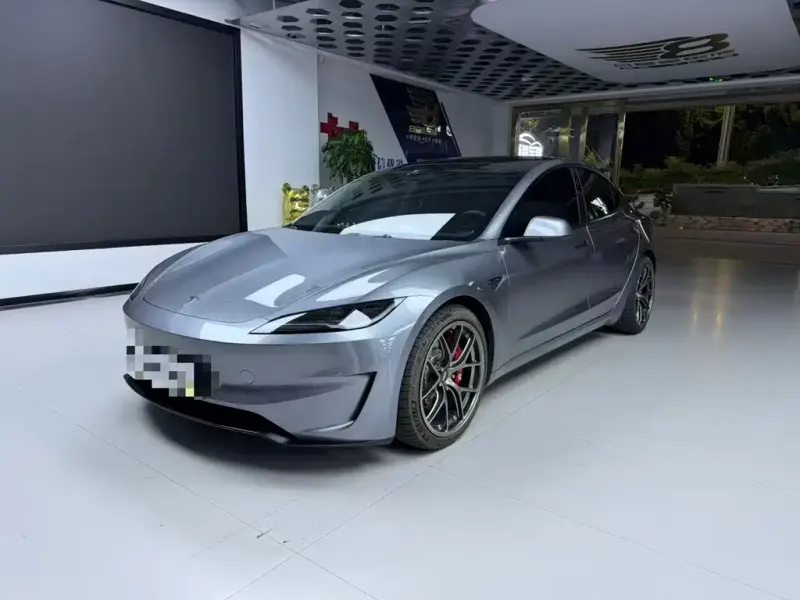 Tesla Model 3, 2025