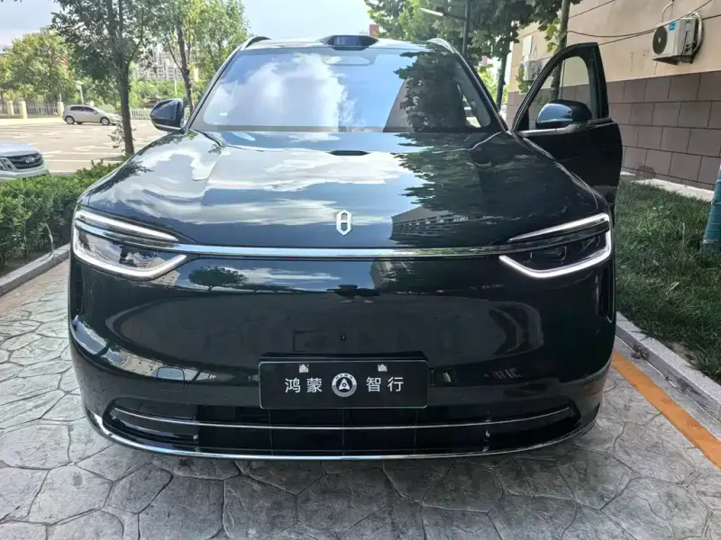 AITO M7, 2025
