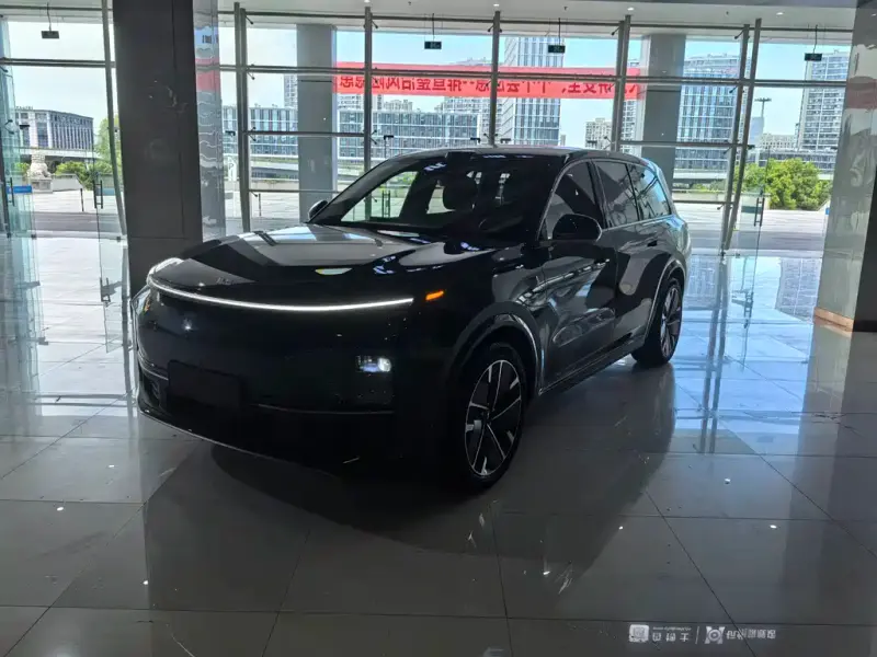 Li Auto Li L9, 2025