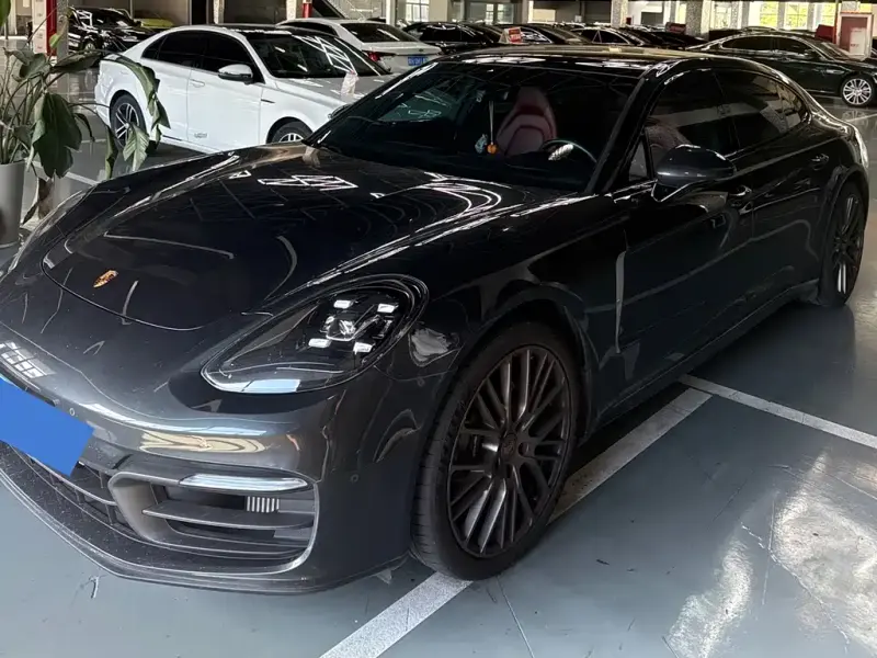 Porsche Panamera, 2023