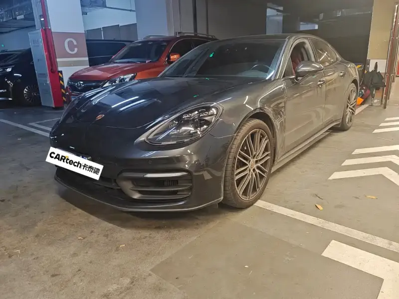 Porsche Panamera, 2022