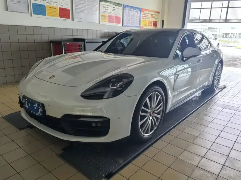 Porsche Panamera, 2021
