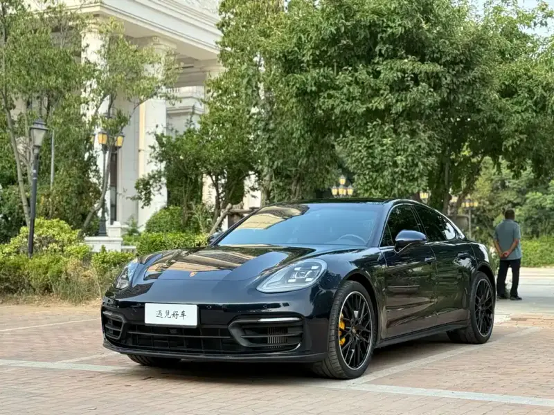 Porsche Panamera, 2023