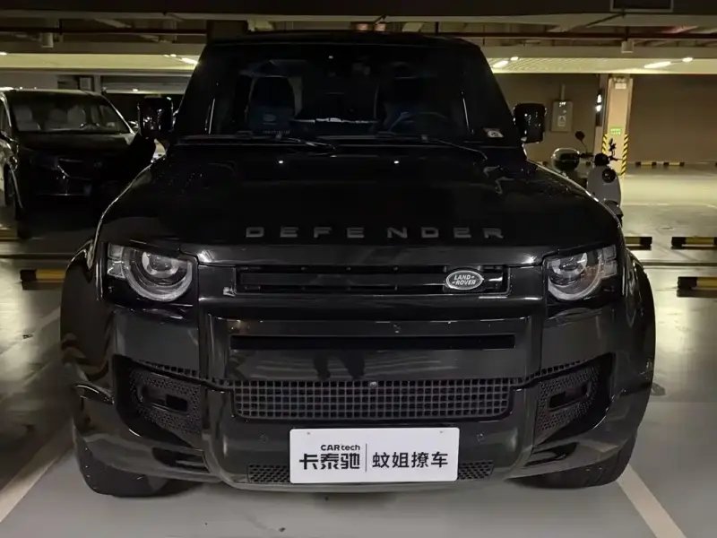 Land Rover Defender, 2025
