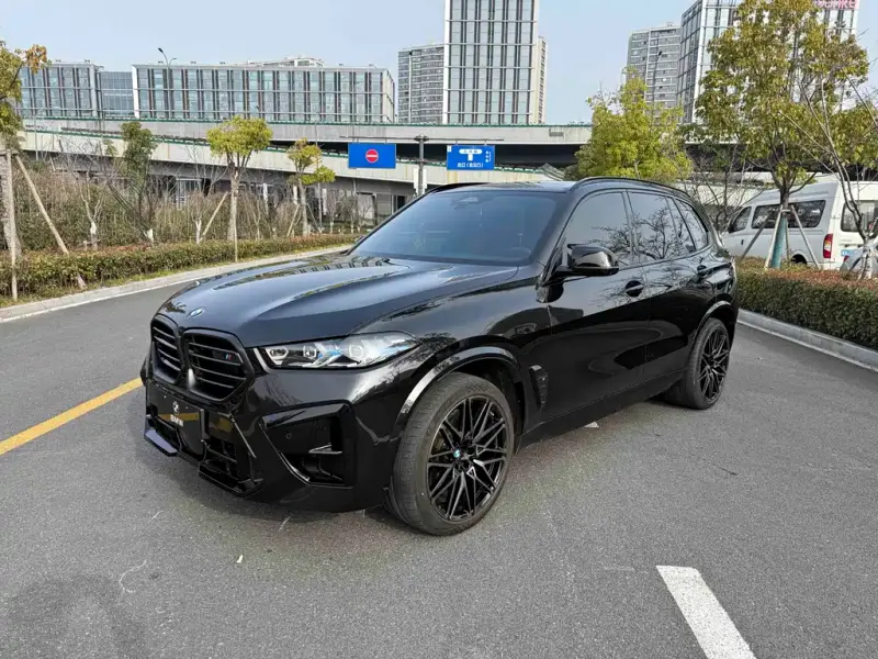 BMW X5 M, 2025
