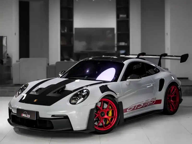 Porsche 911, 2025