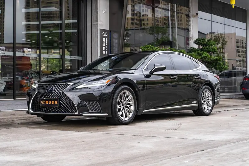 Lexus LS, 2021