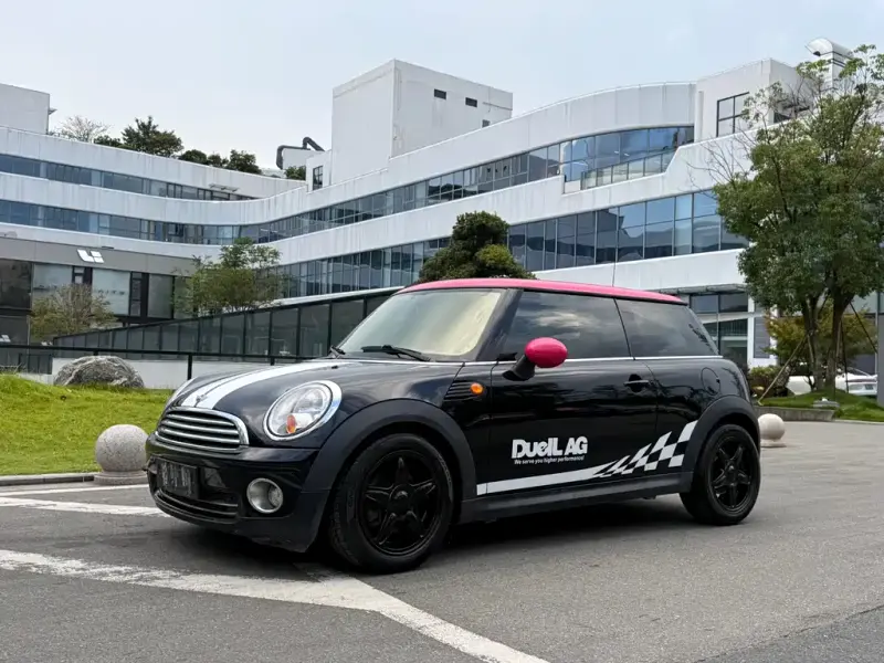 MINI Mini, 2011
