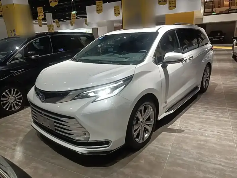 Toyota Sienna, 2023