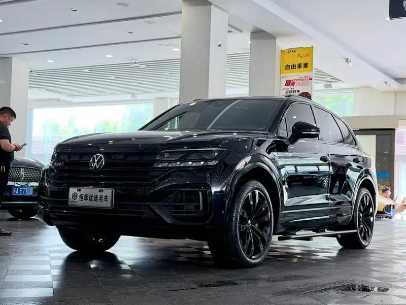 Volkswagen Touareg 3.0TSI Sharp Premium Edition, 2021 — фото 1