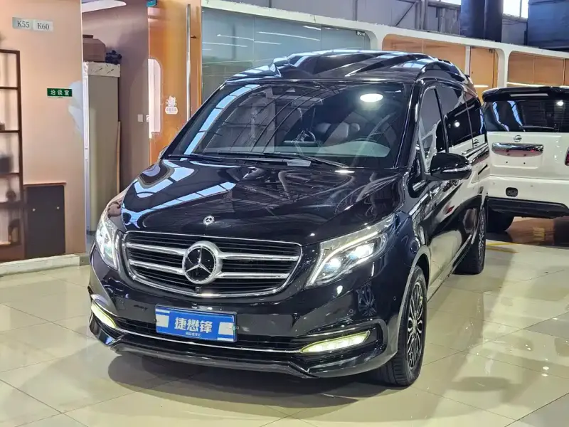 Mercedes-Benz V-Class, 2018 — фото 1