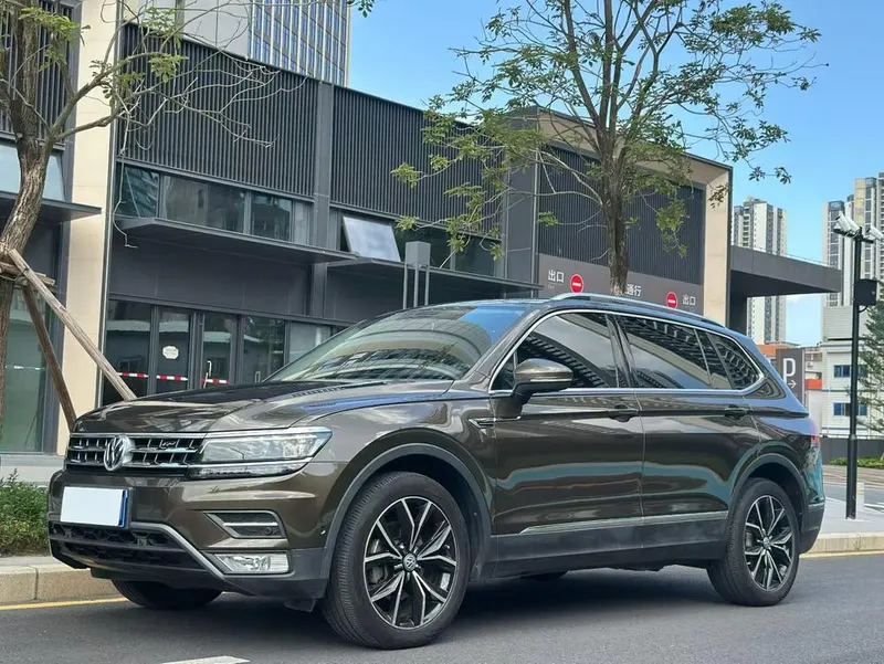 Volkswagen Tiguan L, 2017