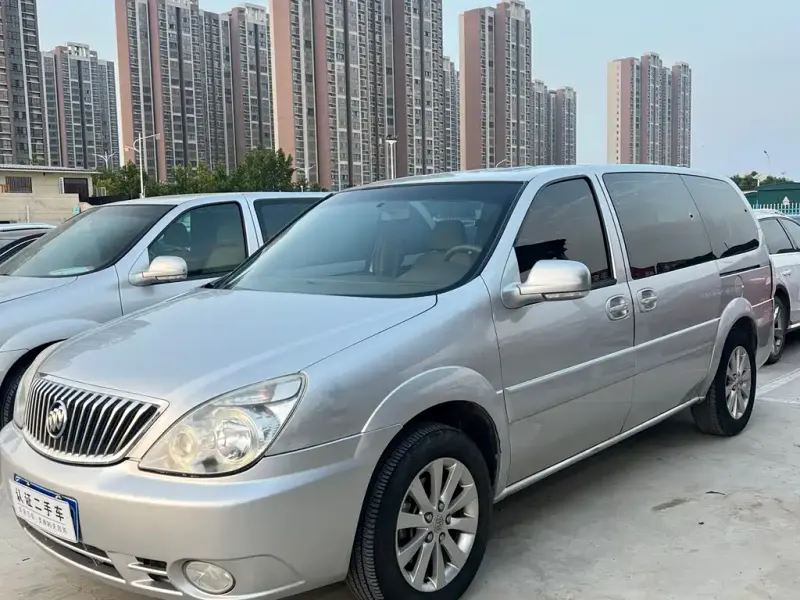 Buick GL8, 2015