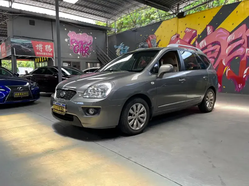 Kia Carens, 2010