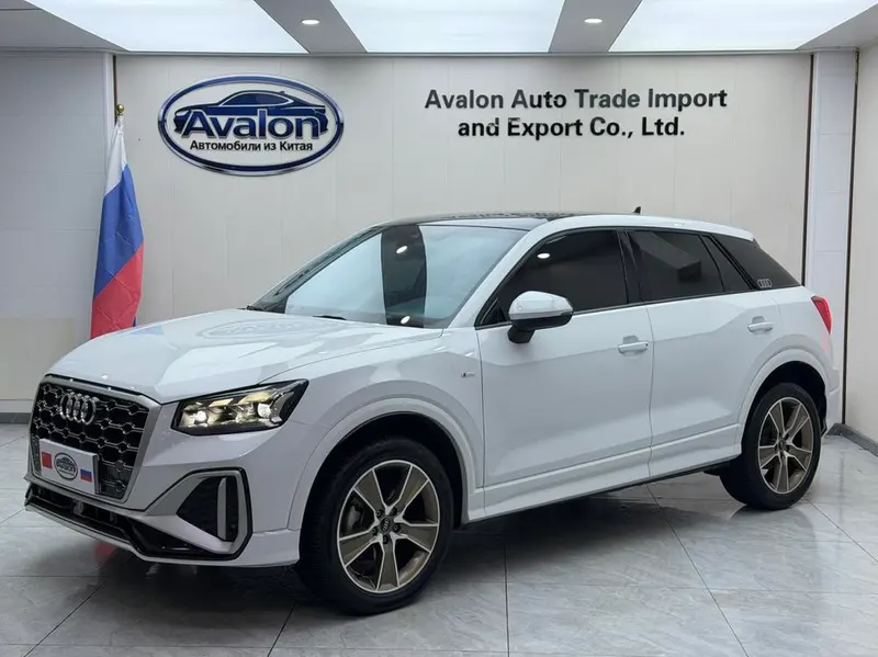Audi Q2L, 2022