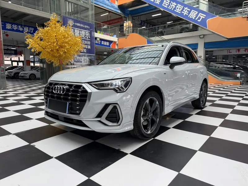 Audi Q3, 2022