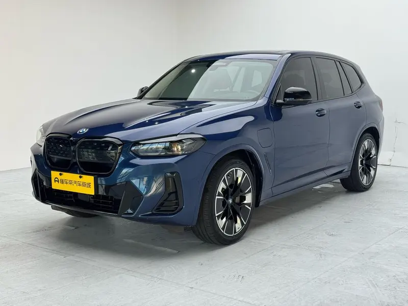 BMW iX3, 2022