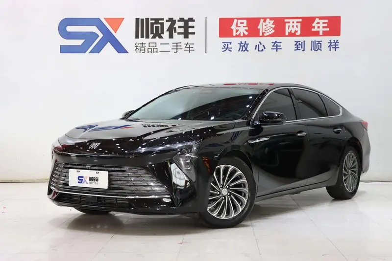 Buick LaCrosse 28T Auto Premium Edition, 2023 — фото 1