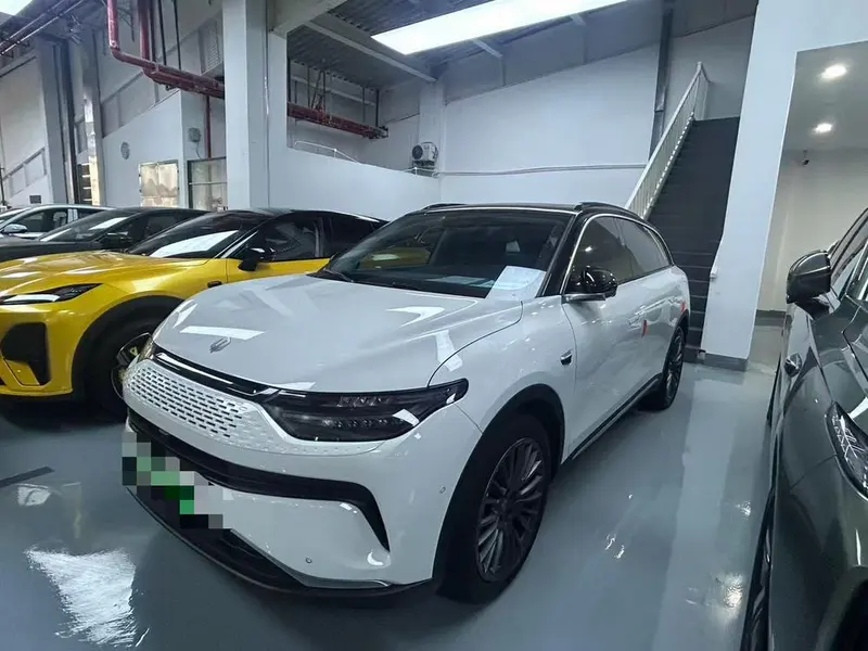 Leapmotor C11 EREV 285 Smart Edition, 2023 — фото 1