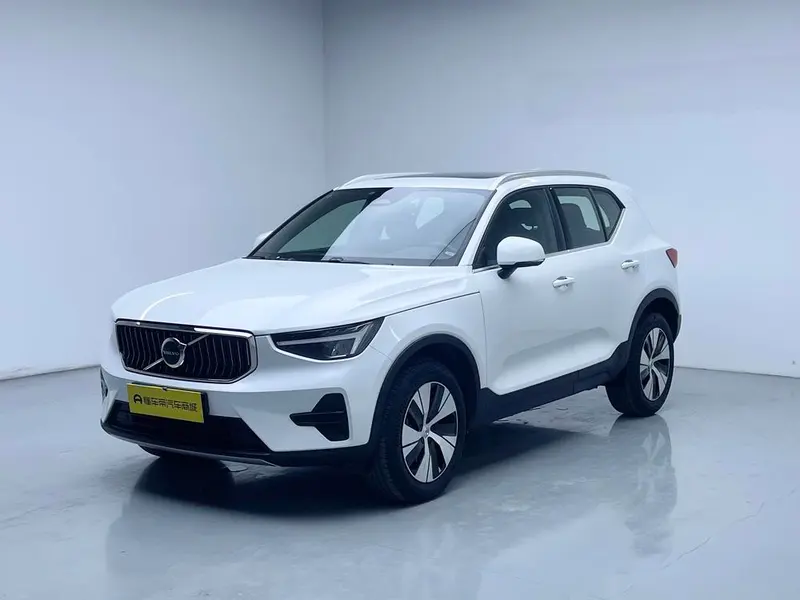 Volvo XC40, 2024