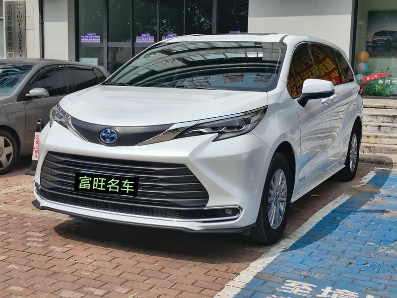 Toyota Sienna, 2023