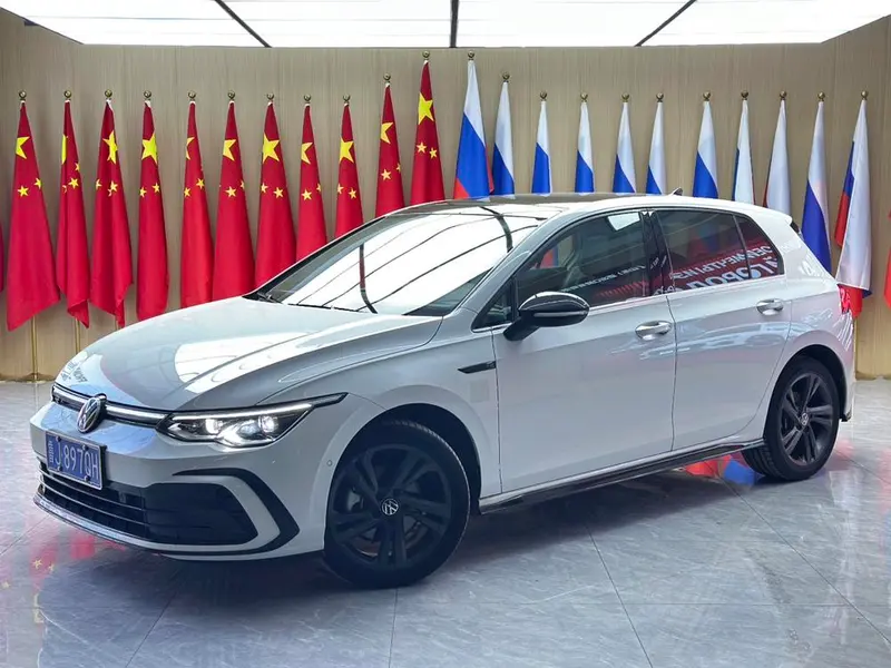 Volkswagen Golf, 2023