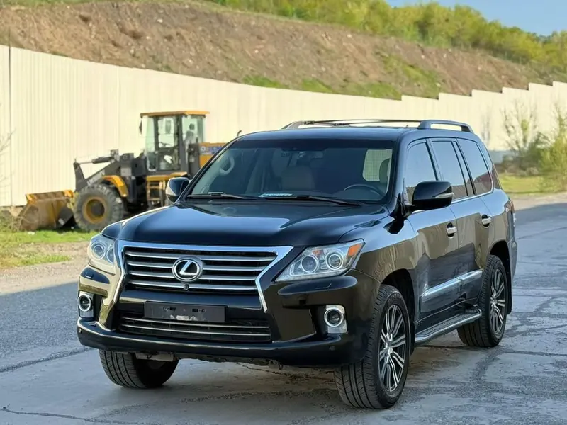 Lexus LX 570, 2012 — фото 1