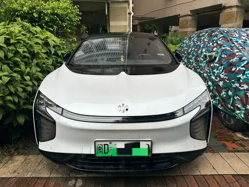 HiPhi X, 2024