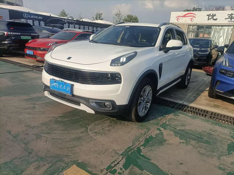 Lynk & Co 01, 2017