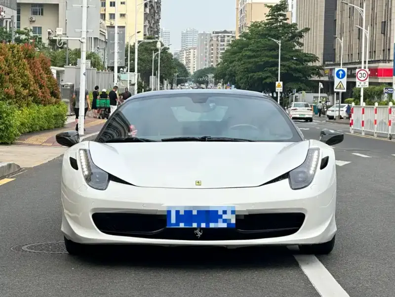 Ferrari 458, 2011