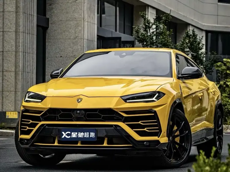 Lamborghini Urus, 2020 — фото 1