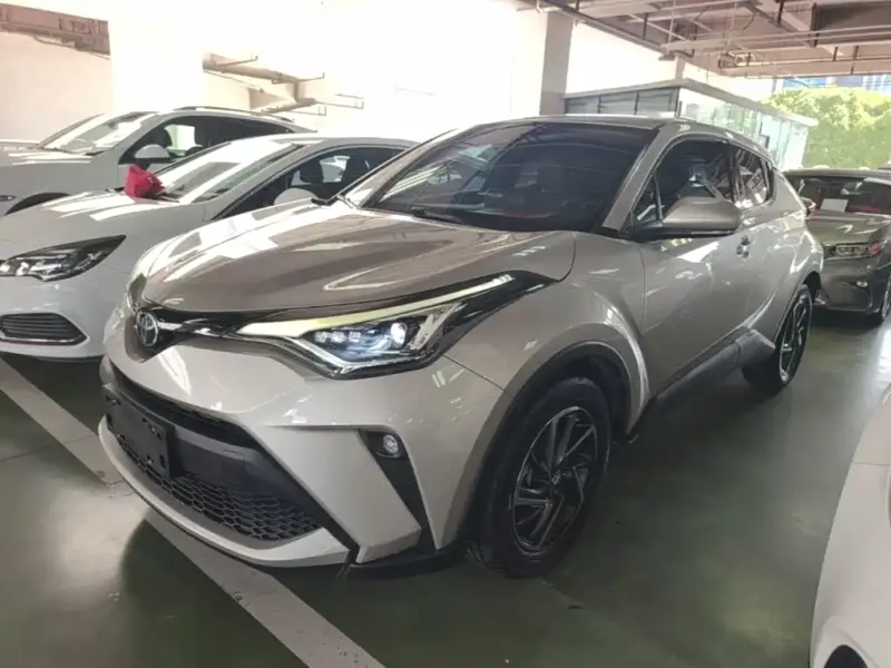 Toyota C-HR, 2022 — фото 1