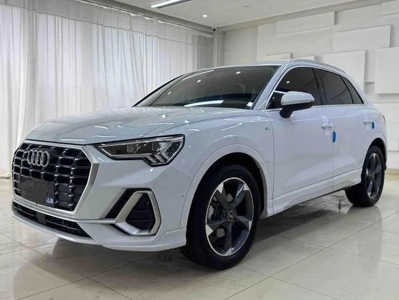 Audi Q3, 2022
