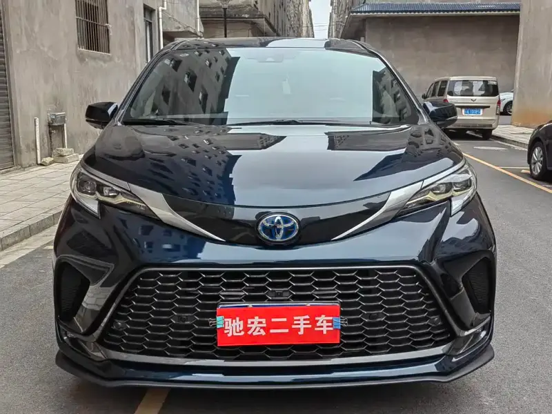 Toyota Granvia, 2023