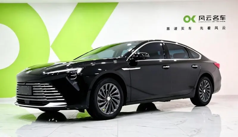 Buick LaCrosse 28T Auto Premium Edition, 2023 — фото 1