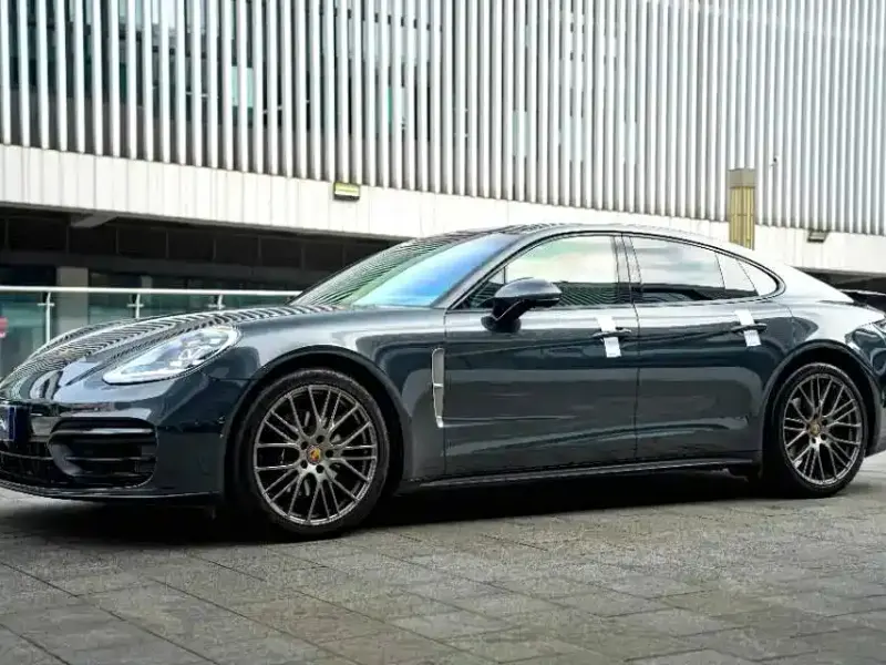 Porsche Panamera, 2023