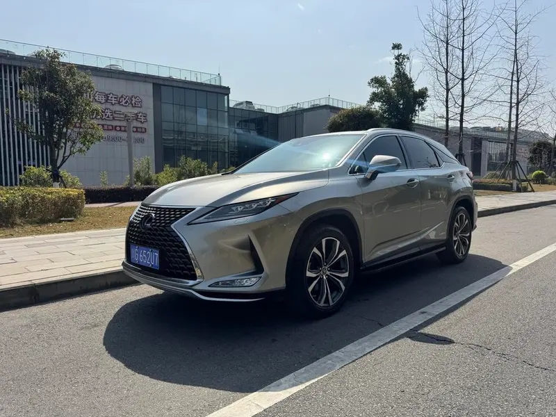 Lexus RX, 2020